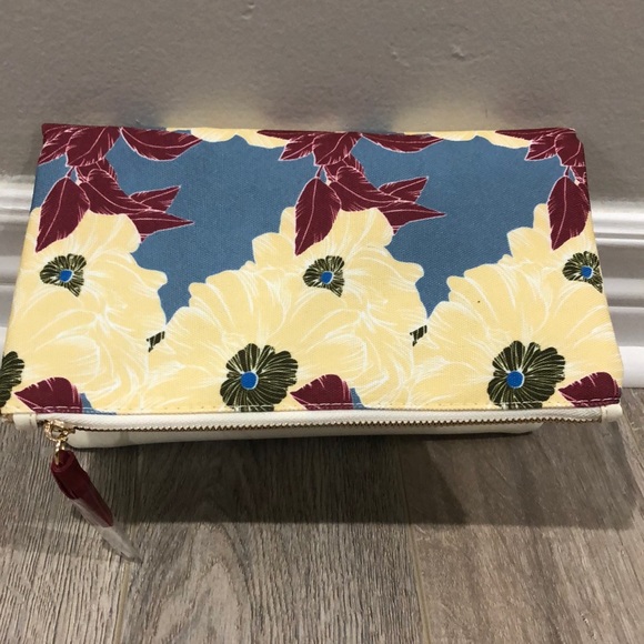 Clutch - Picture 3 of 5